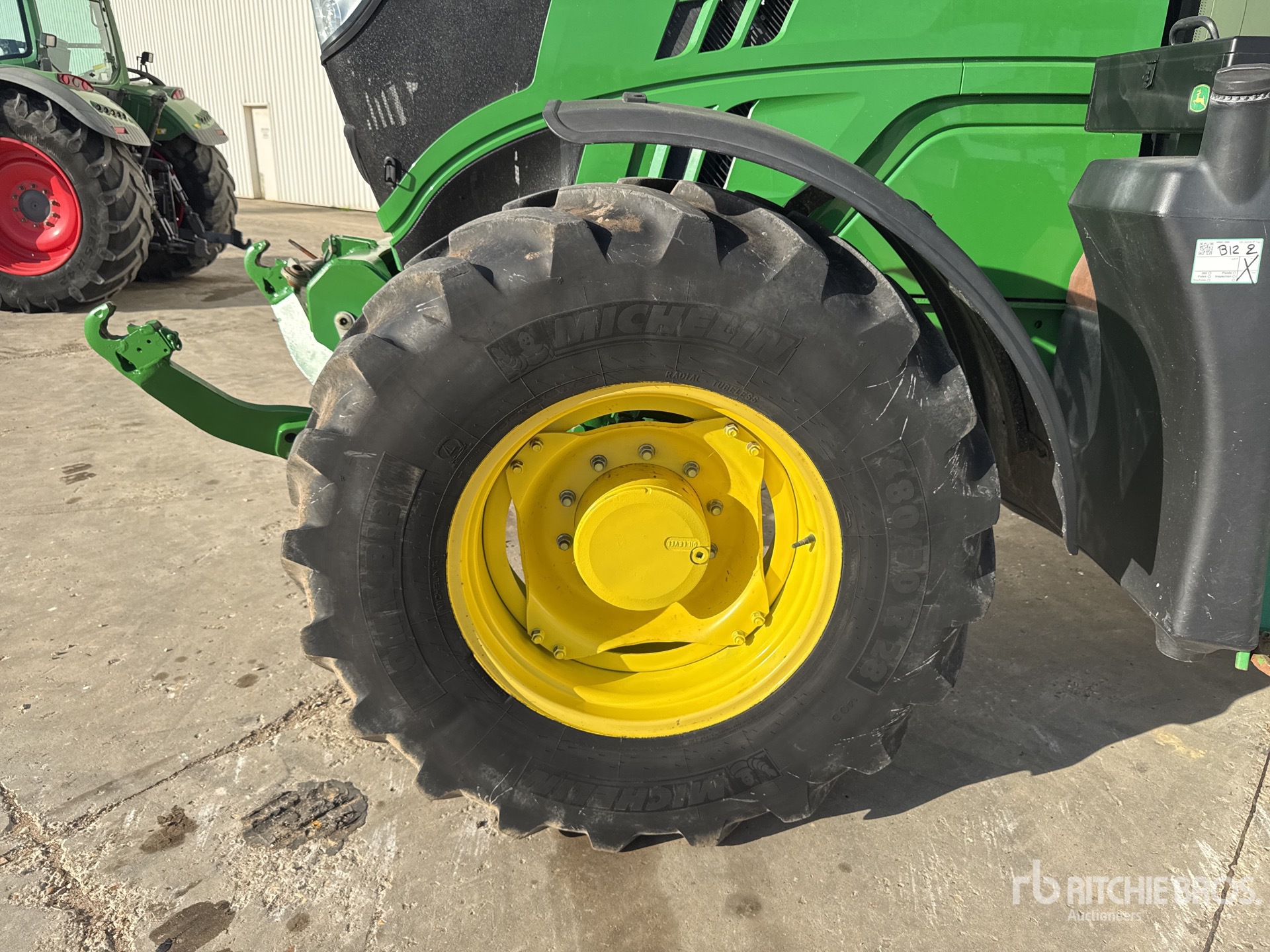 2015 John Deere 6140R