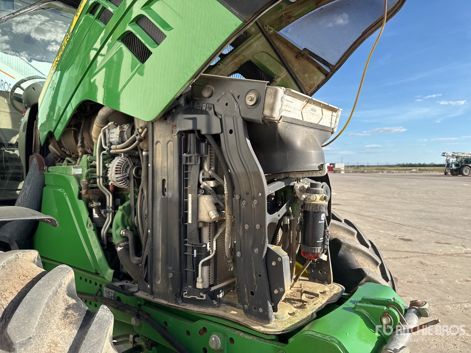 2015 John Deere 6140R