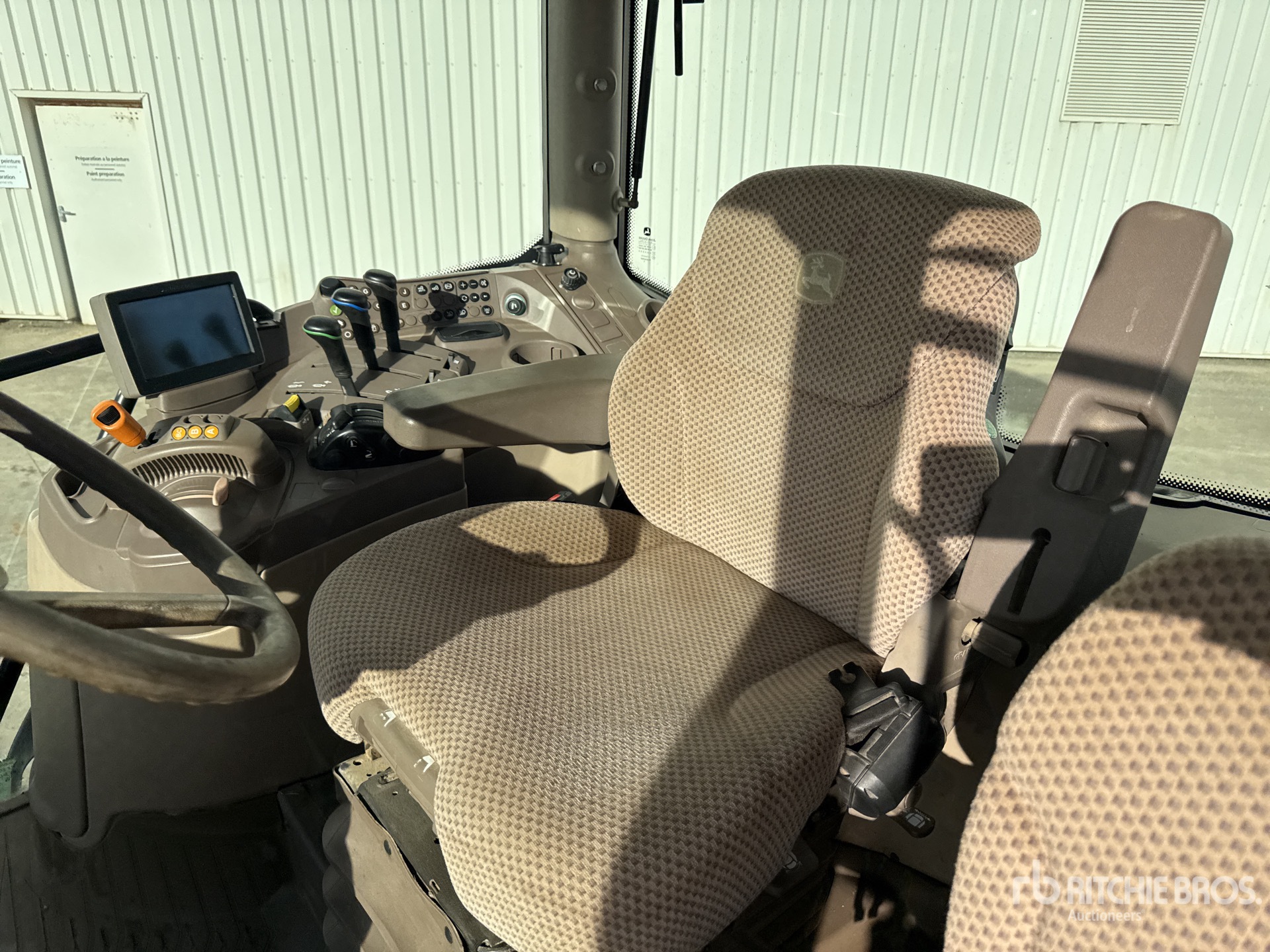 2015 John Deere 6140R