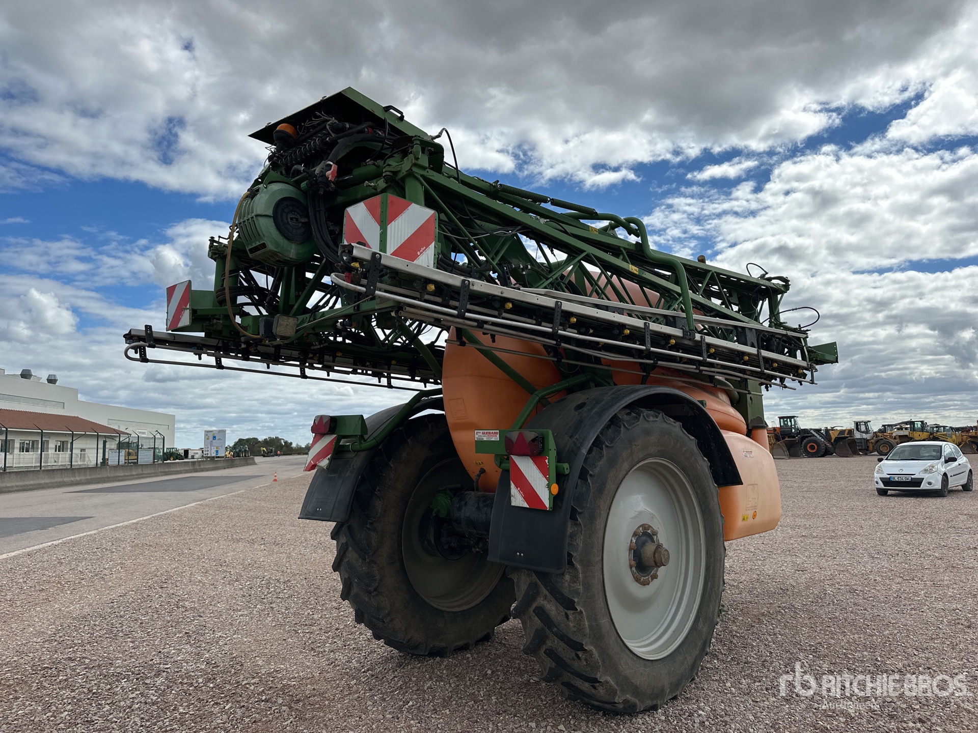 2011 Amazone UX 5200 SUPER