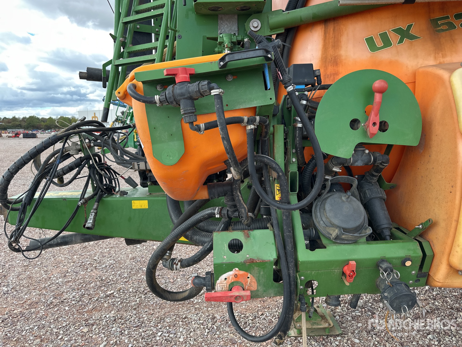 2011 Amazone UX 5200 SUPER