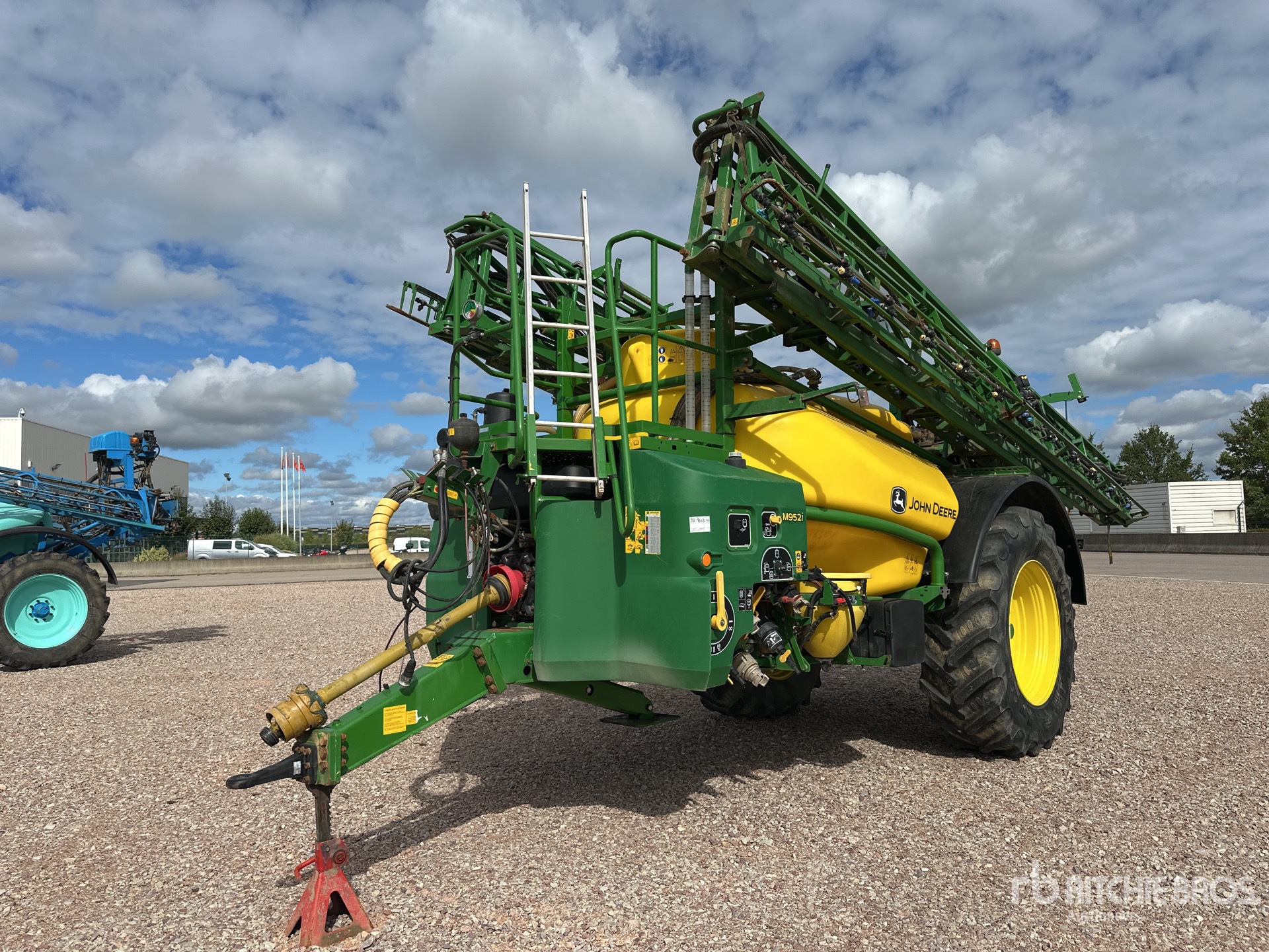 2015 John Deere M952I