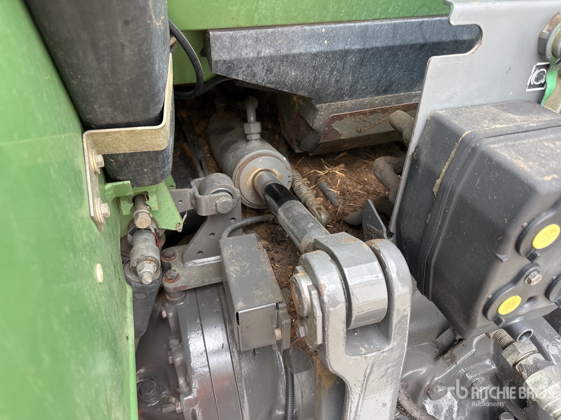2002 Fendt 712 VARIO
