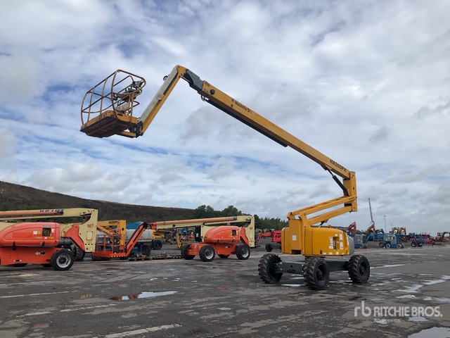 2016 Haulotte HA260PX Articulating Boom Lift