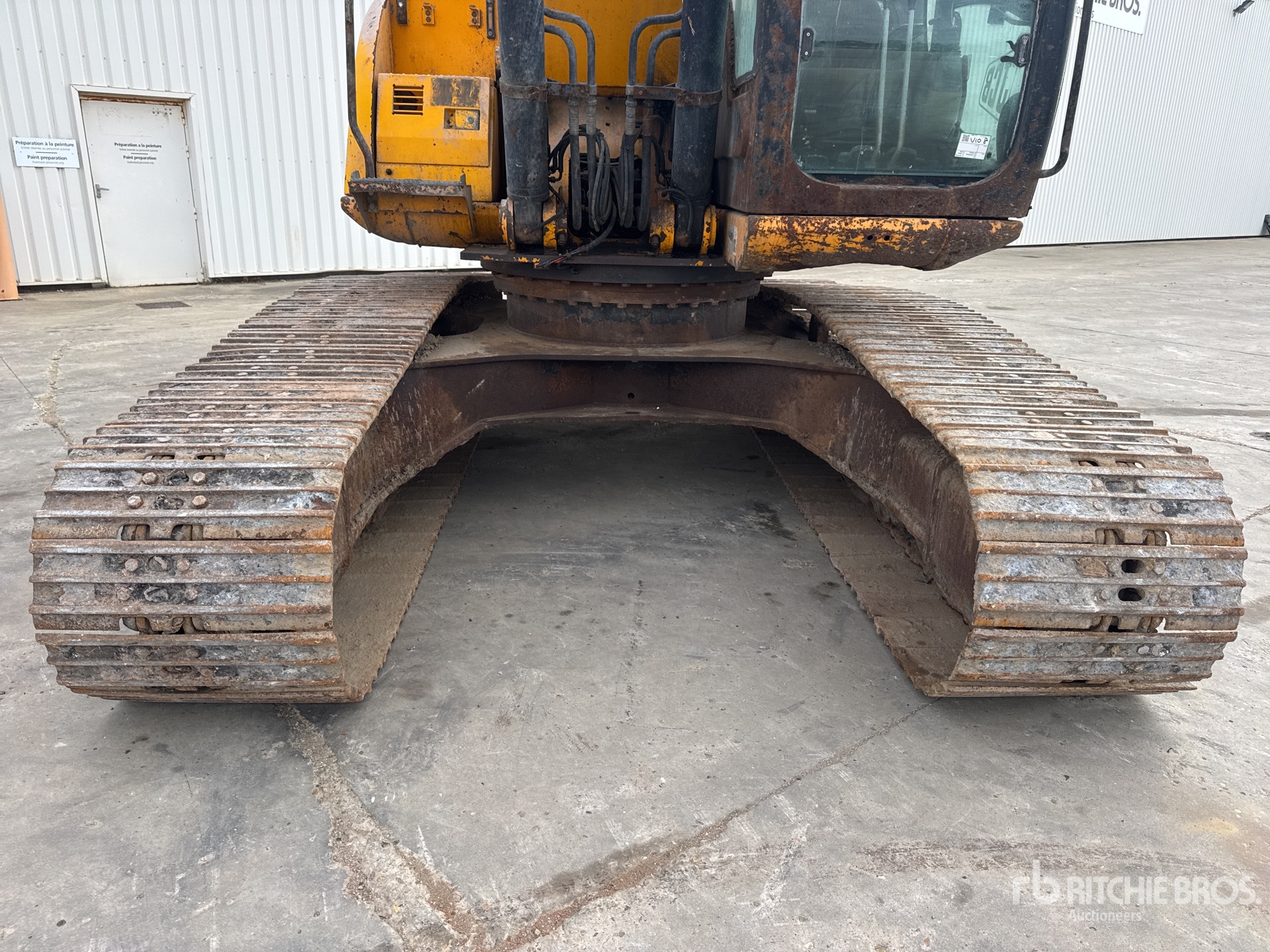 2010 JCB JS240NC