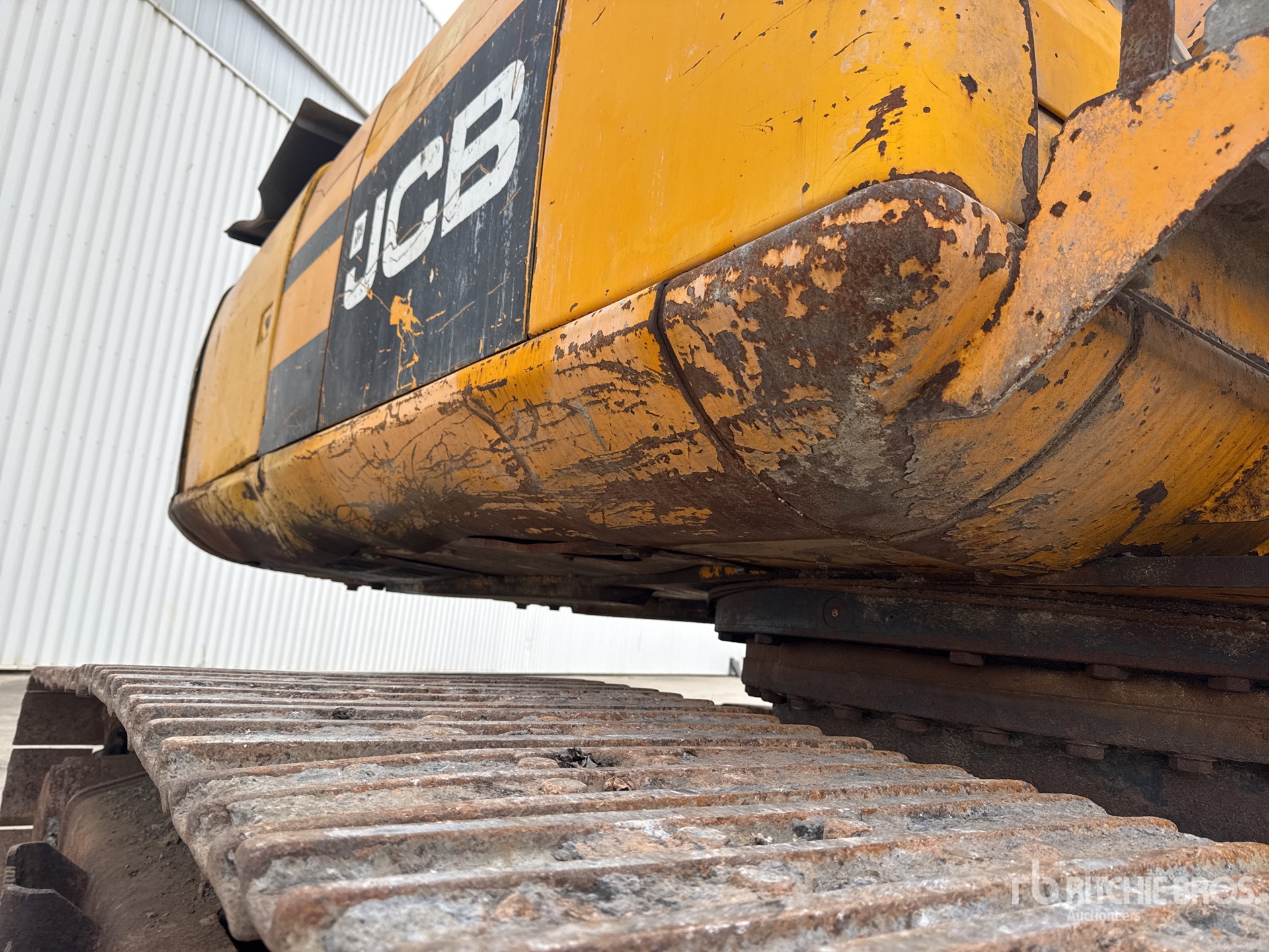 2010 JCB JS240NC