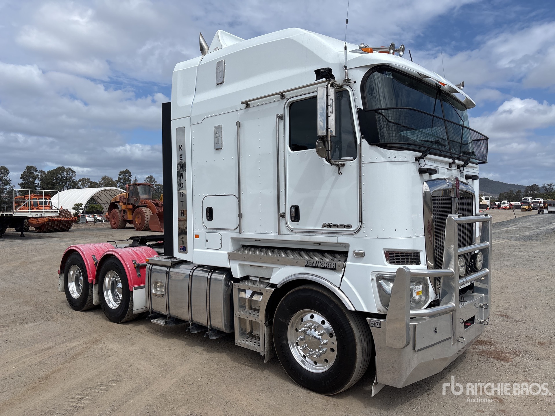 Photo of 2024 Kenworth K220