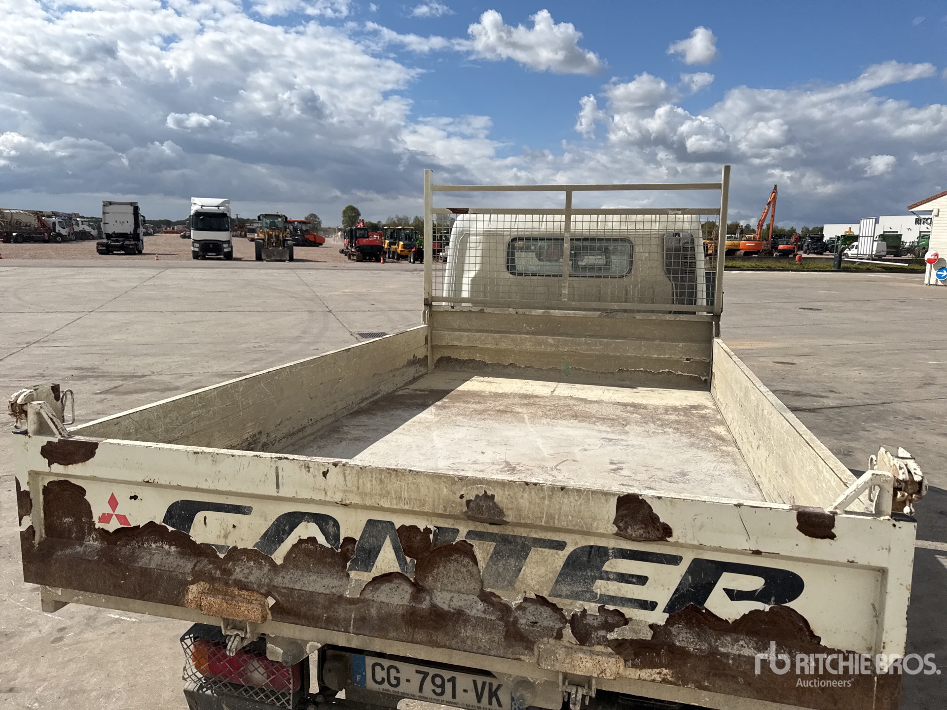 2012 Mitsubishi FUSO CANTER 3C1