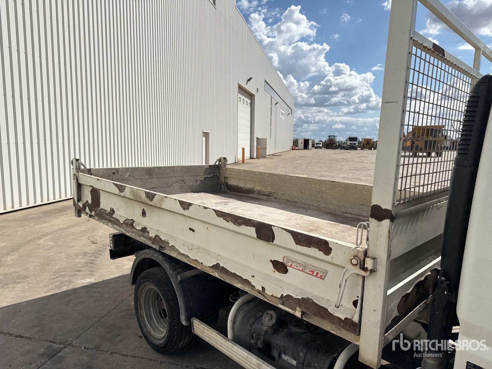2012 Mitsubishi FUSO CANTER 3C1