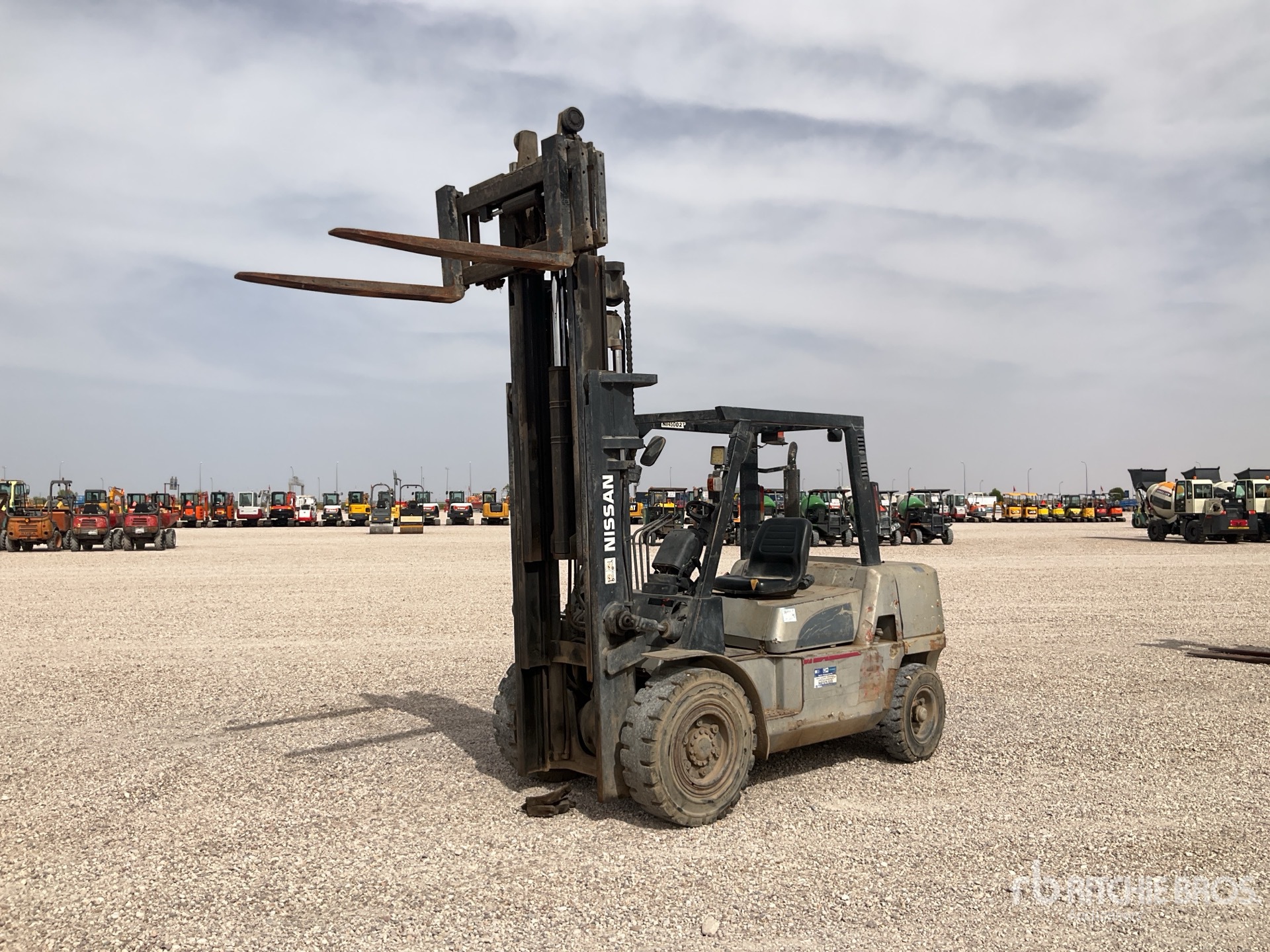 2006 Nissan F04D45Q