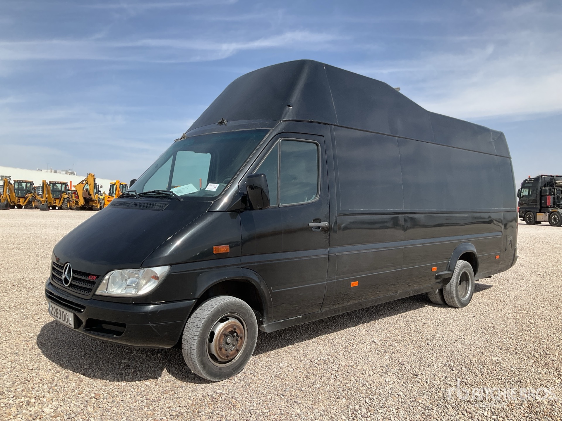 Photo of 2004 Mercedes-Benz 413