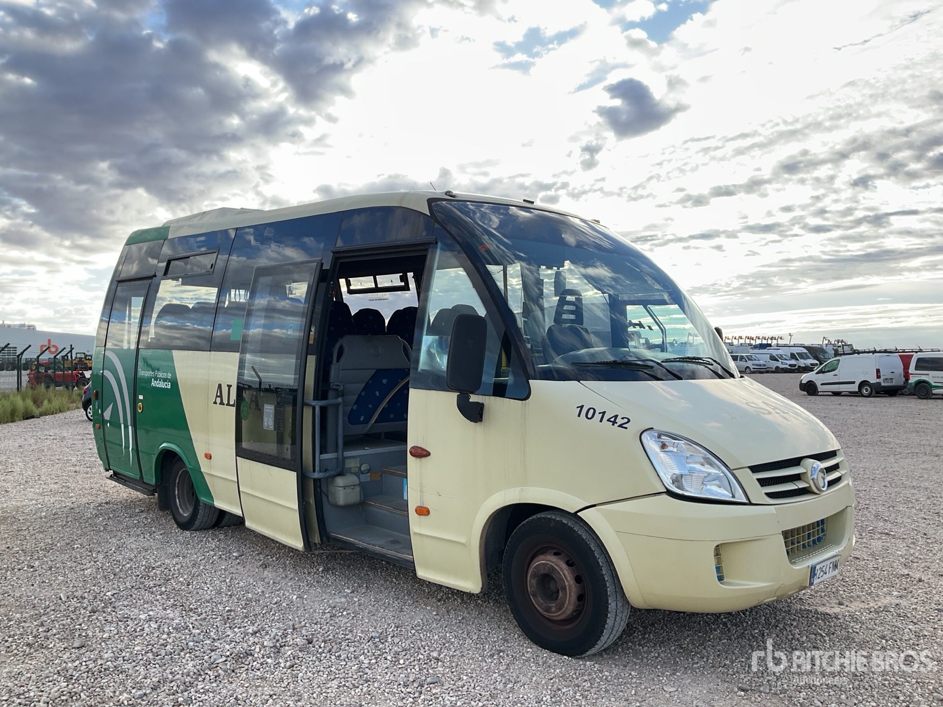 2007 Iveco A65C18/WING