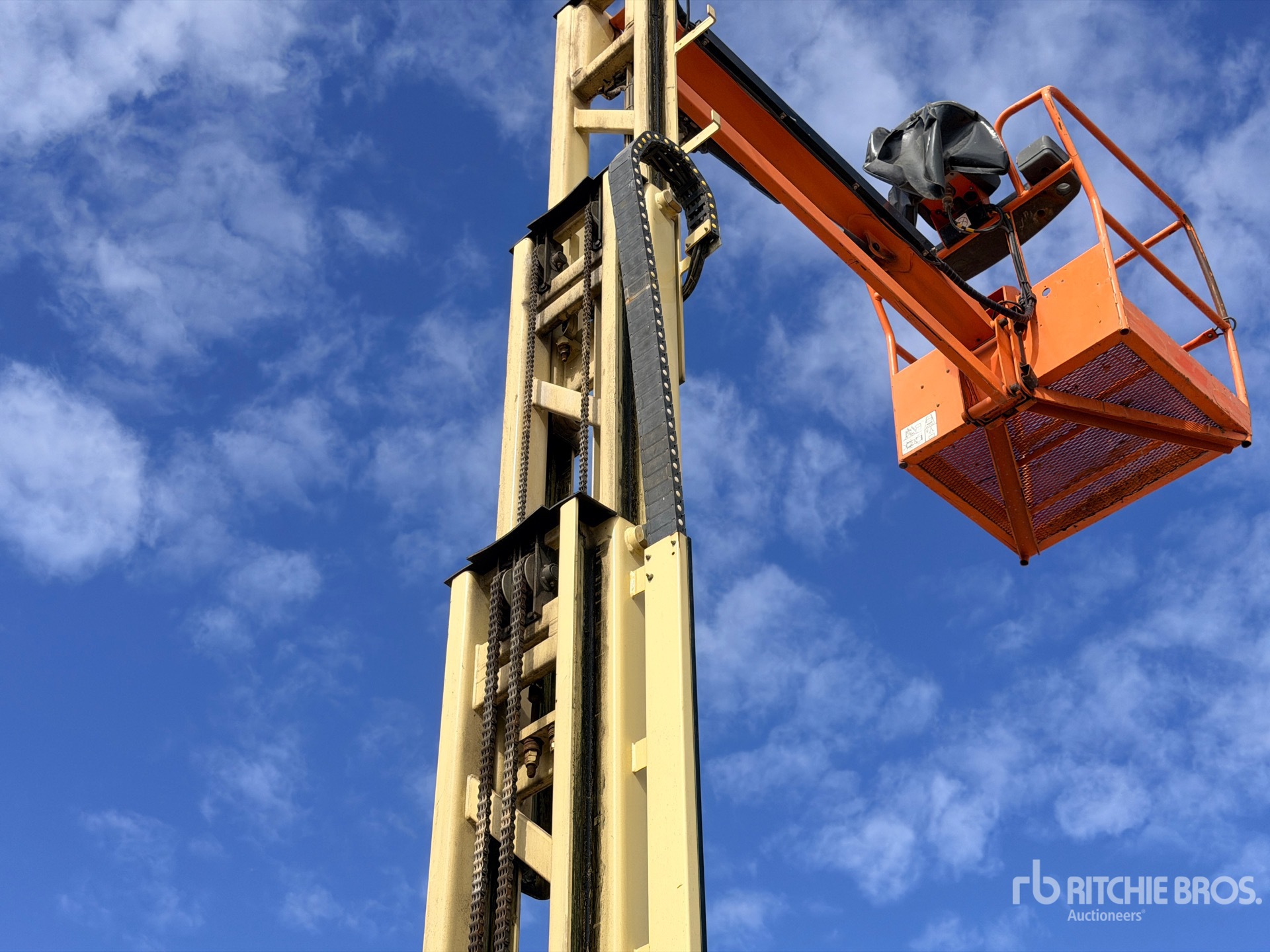 2013 JLG TOUCAN 10E