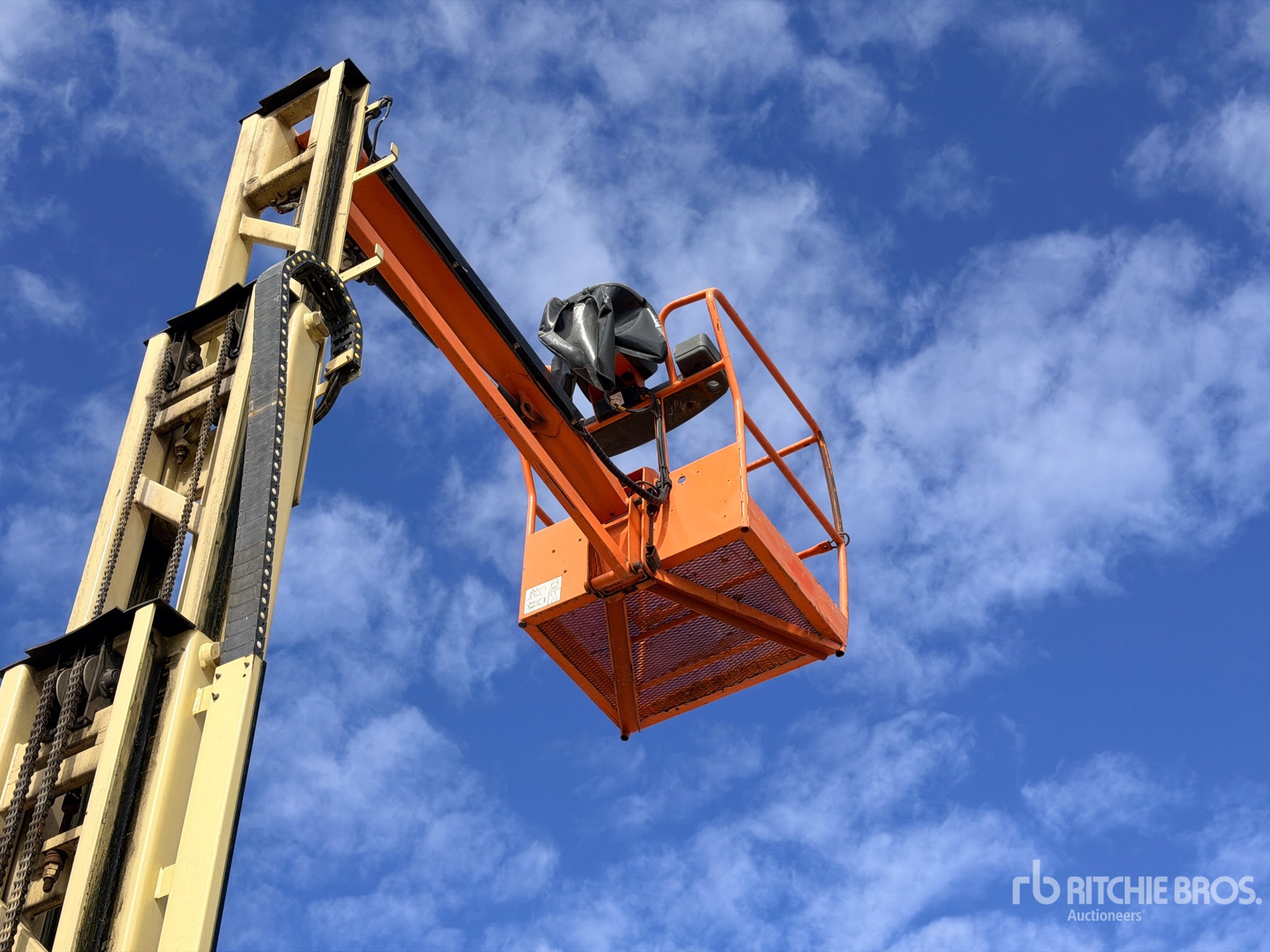 2013 JLG TOUCAN 10E