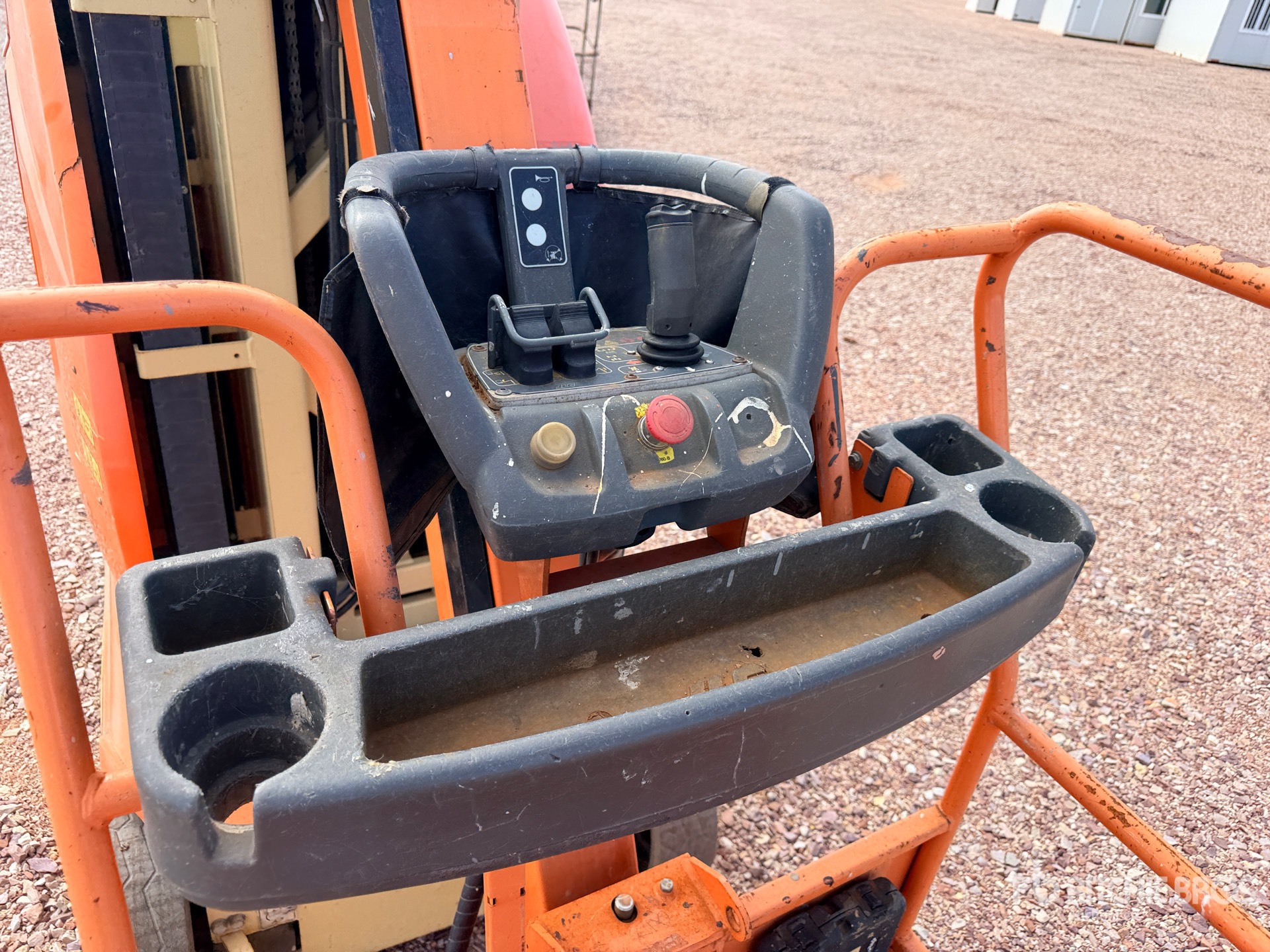 2013 JLG TOUCAN 10E