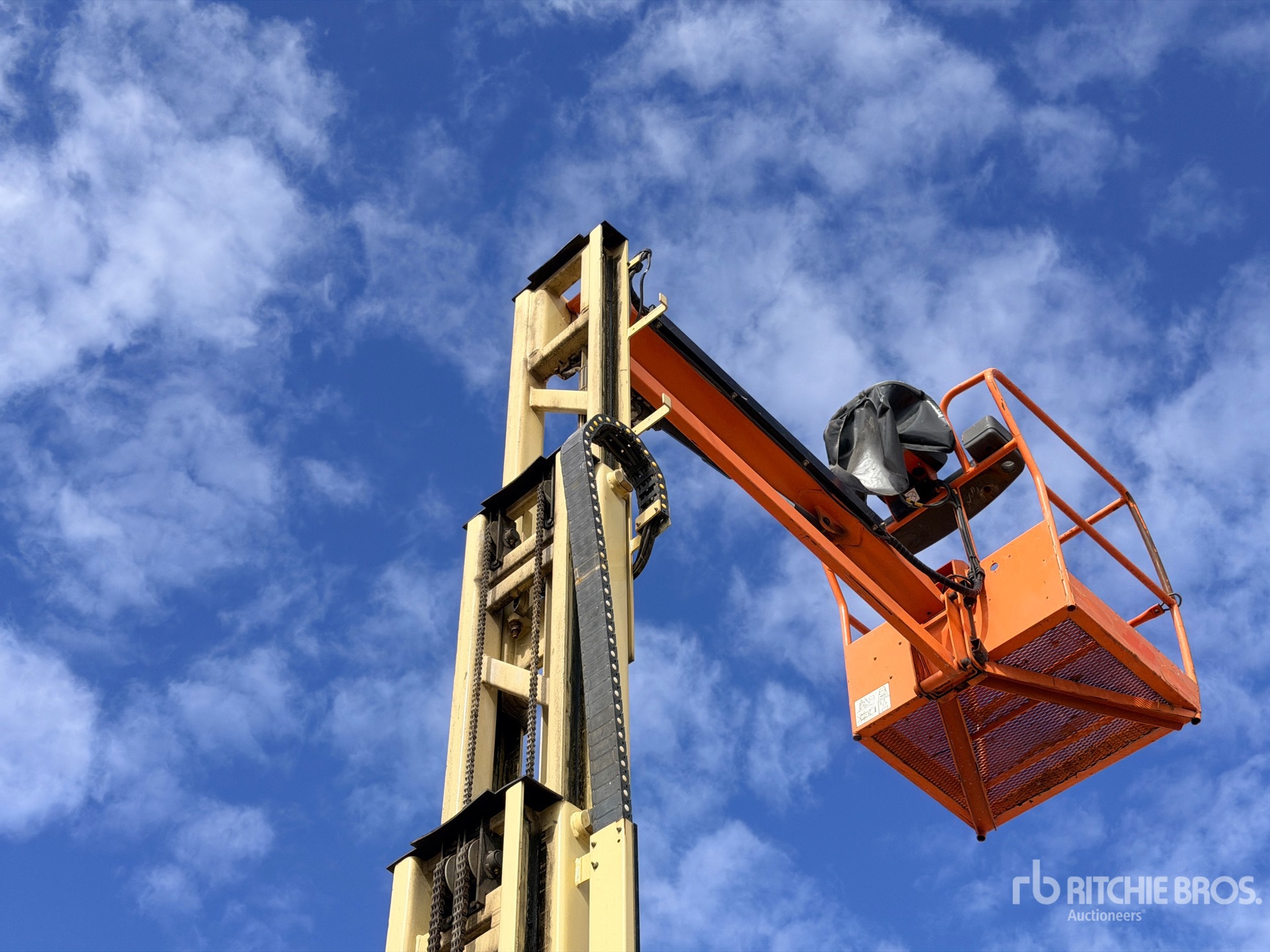 2013 JLG TOUCAN 10E
