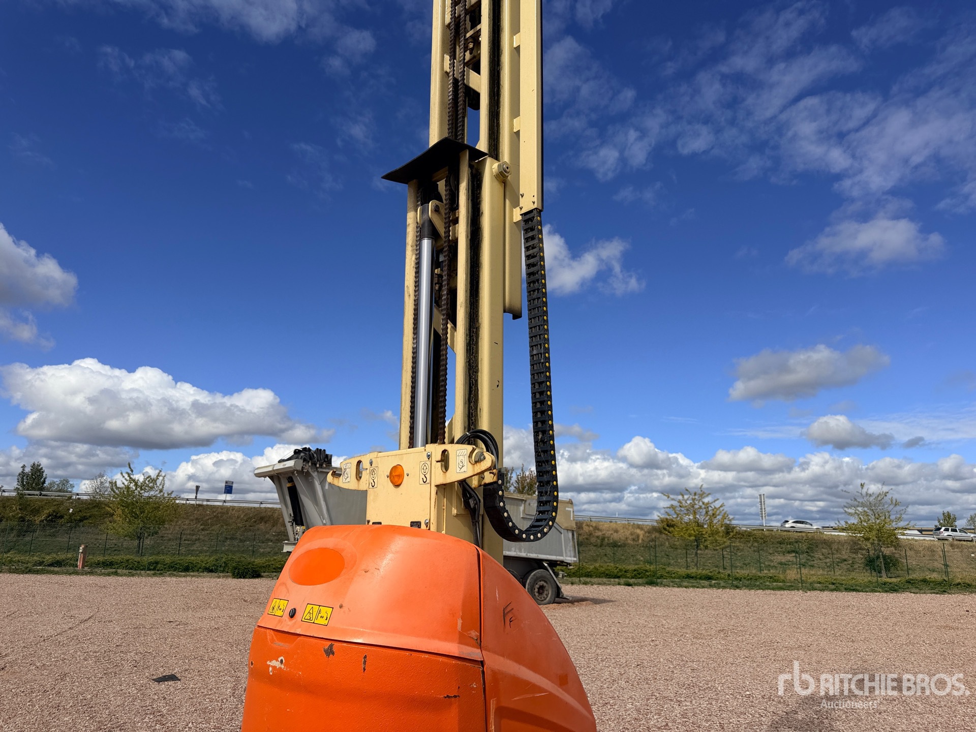 2013 JLG TOUCAN 10E