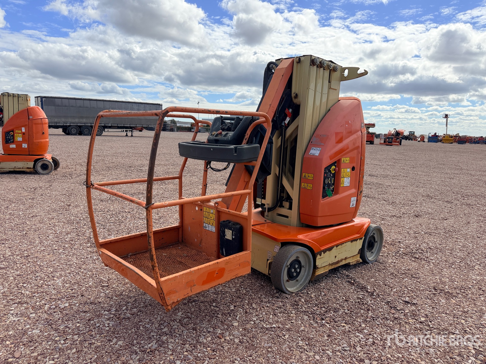 2013 JLG TOUCAN 10E
