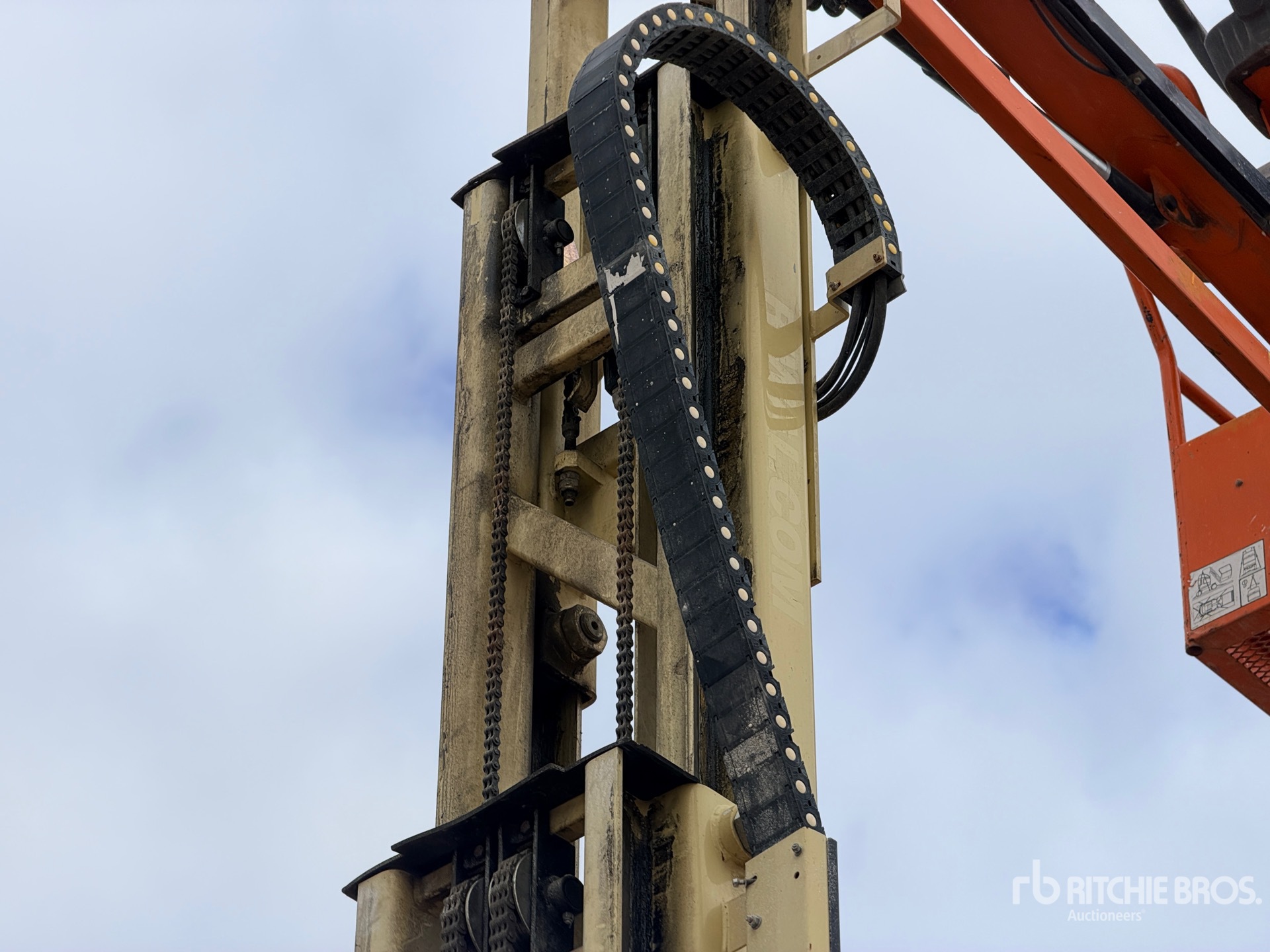 2012 JLG TOUCAN 10E