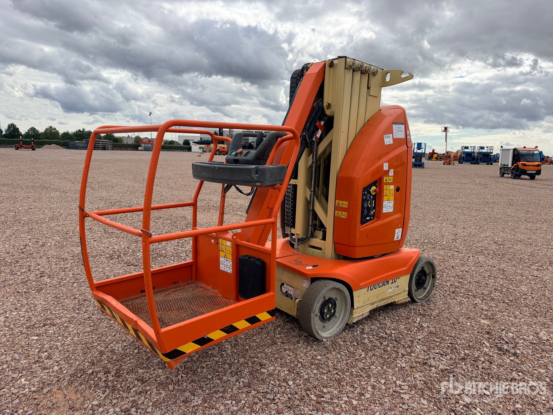 2012 JLG TOUCAN 10E