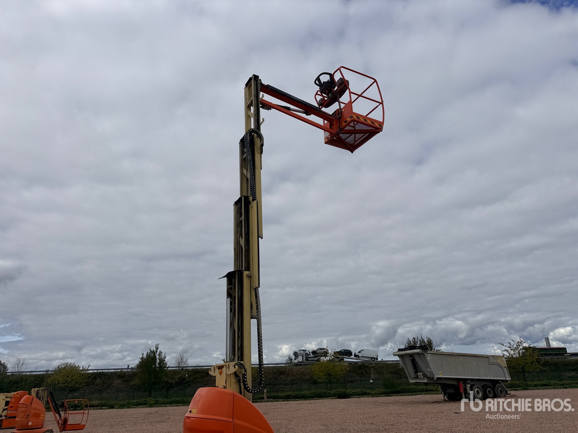 2012 JLG TOUCAN 10E