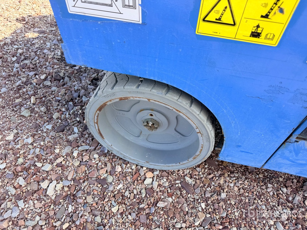2013 Genie GS-4047