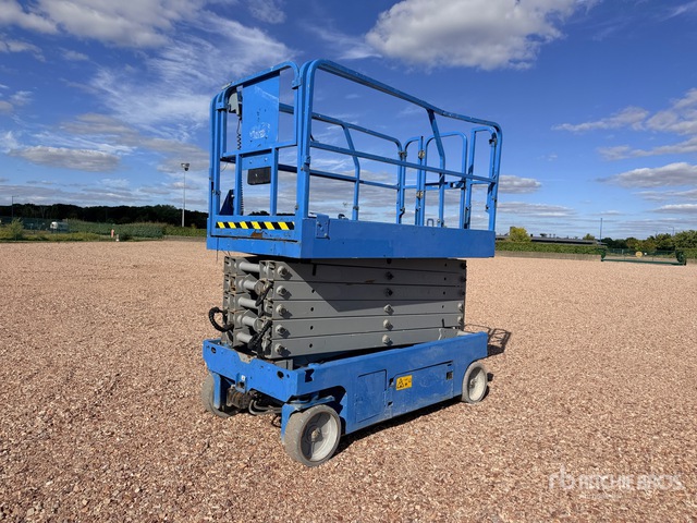 2013 Genie GS-4047 Scissor Lift