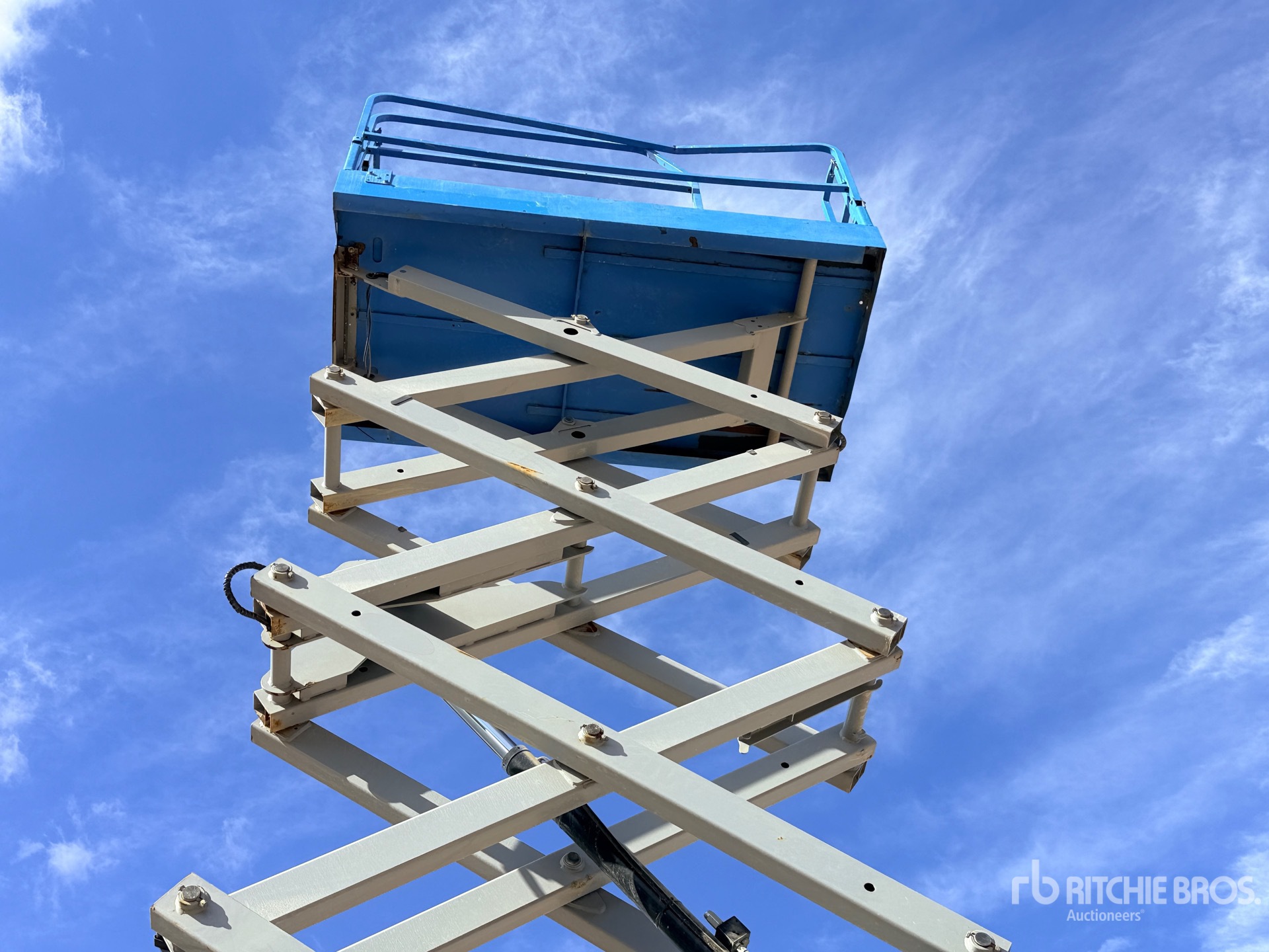 2013 Genie GS-4047