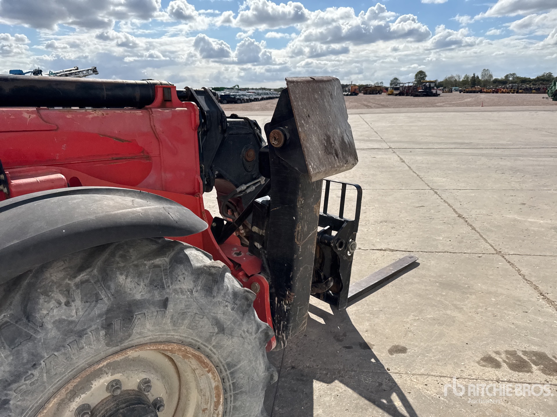 2014 Manitou MT1440