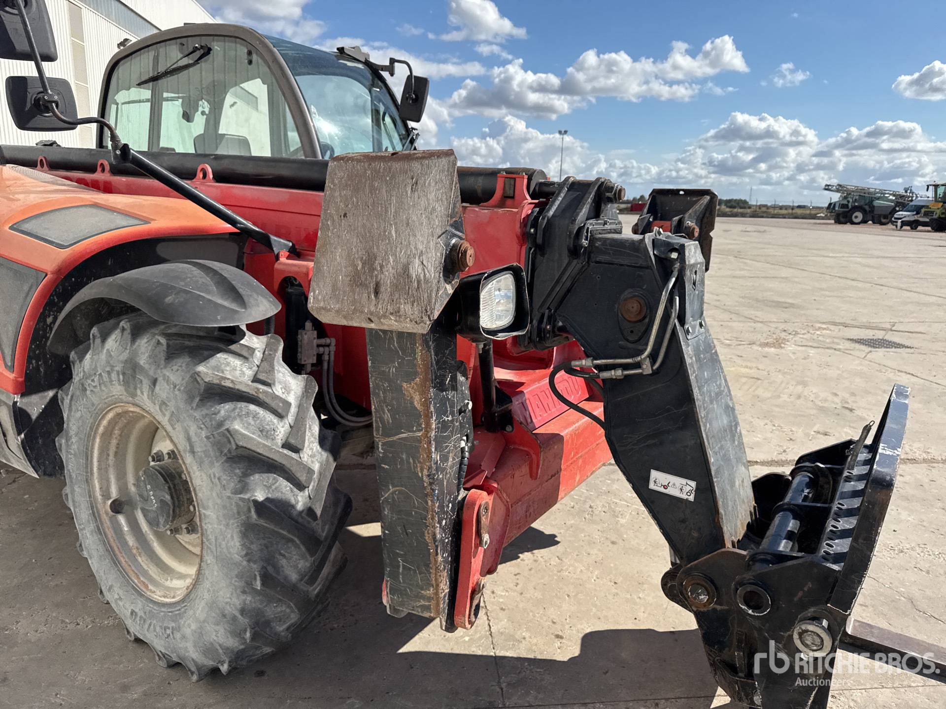 2014 Manitou MT1440