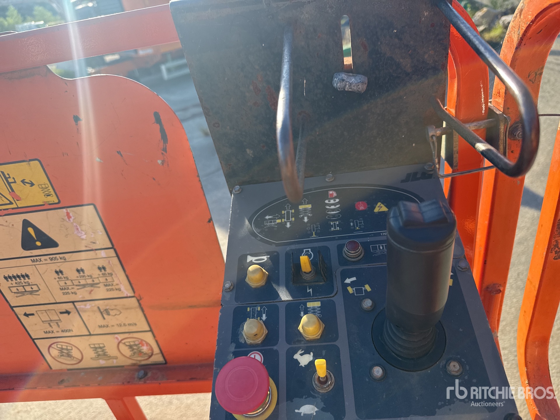 2015 JLG 3394 RT
