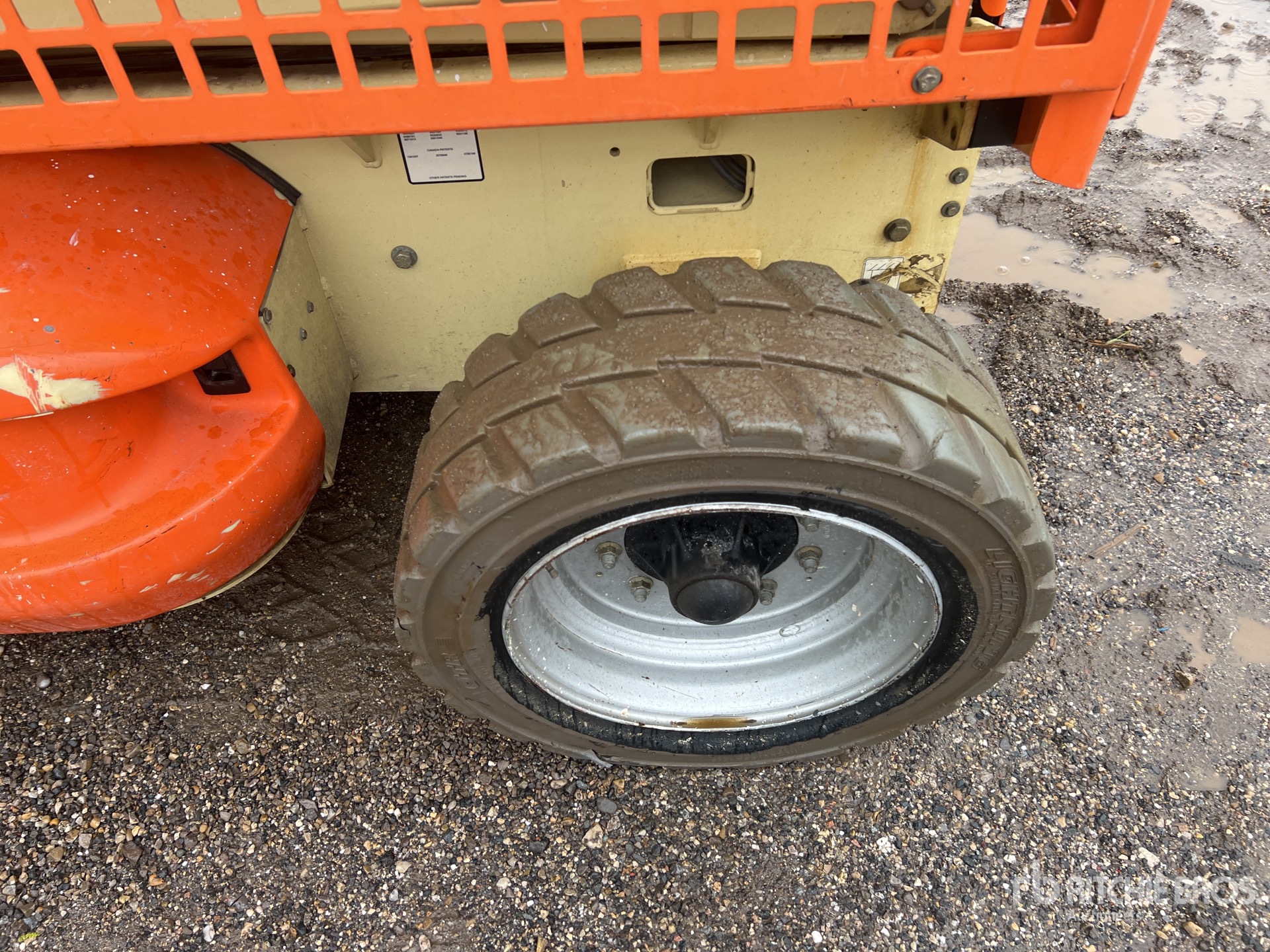 2011 JLG 4069LE