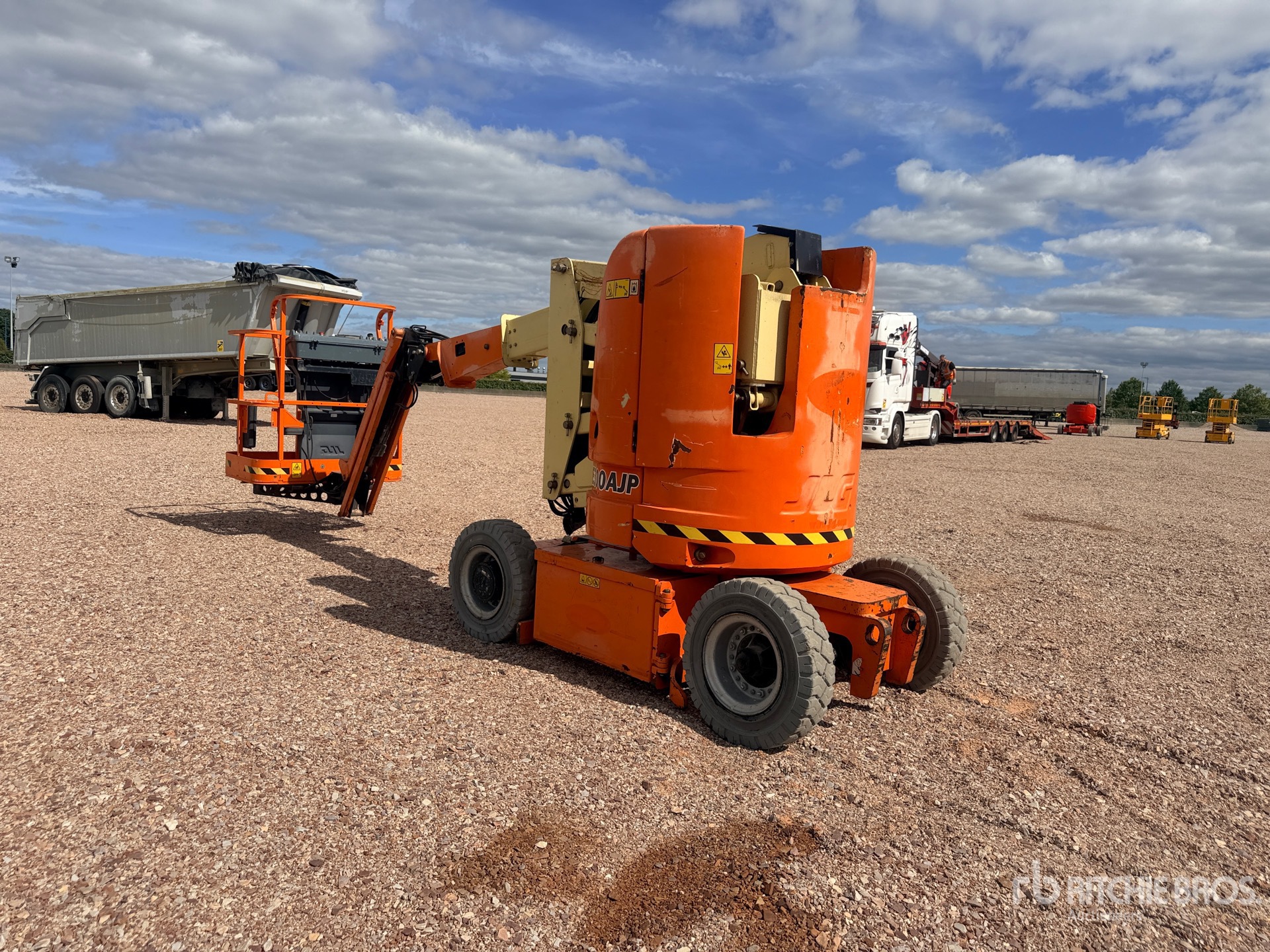 2012 JLG E300 AJP