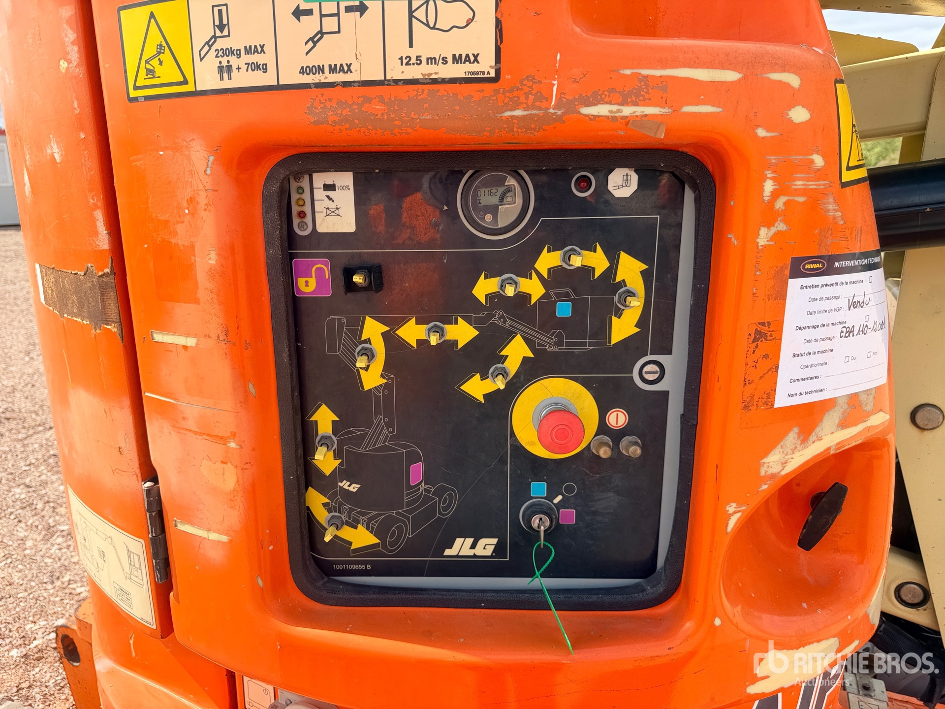 2012 JLG E300 AJP