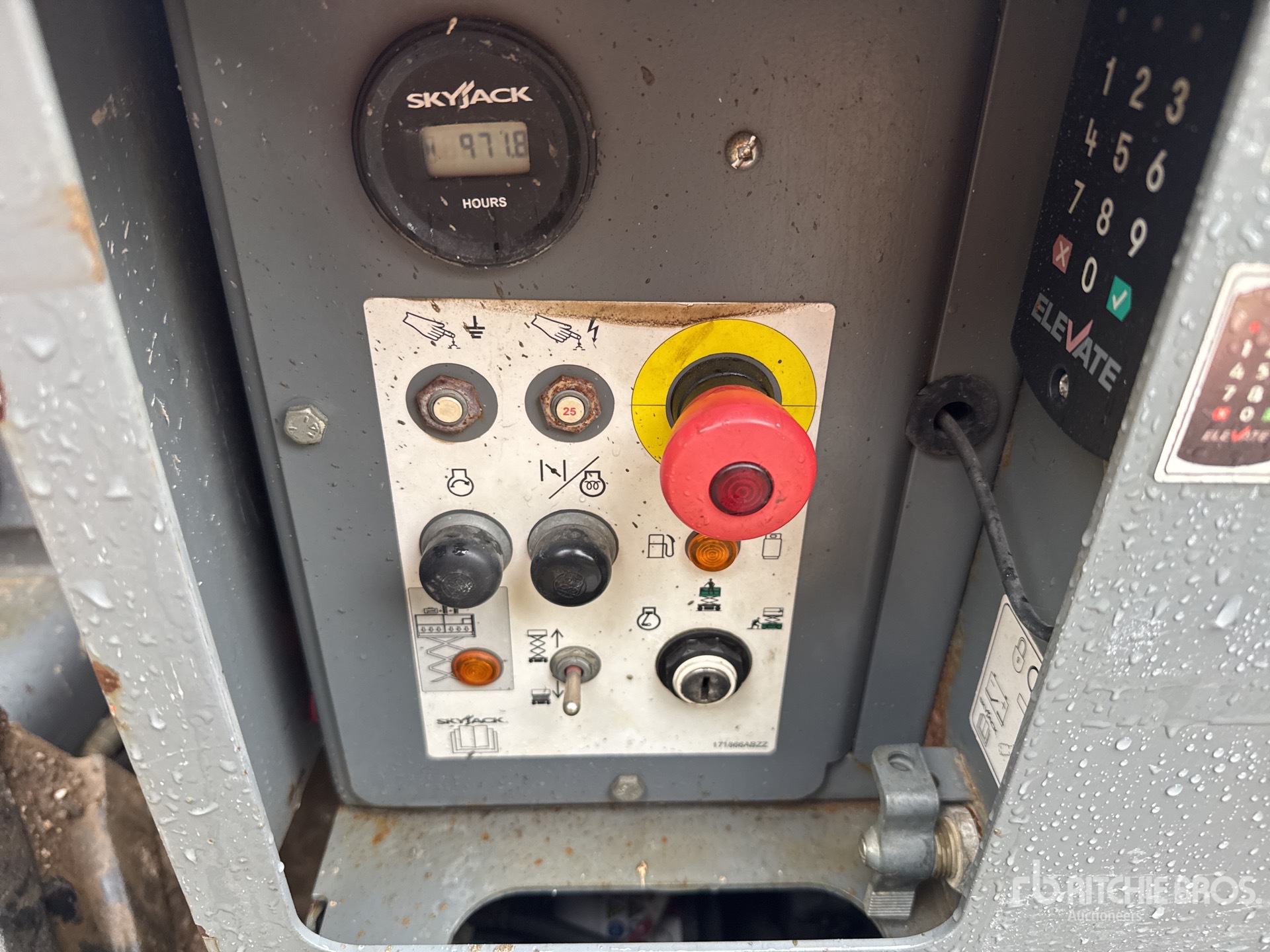 2019 Skyjack SJ6832RT