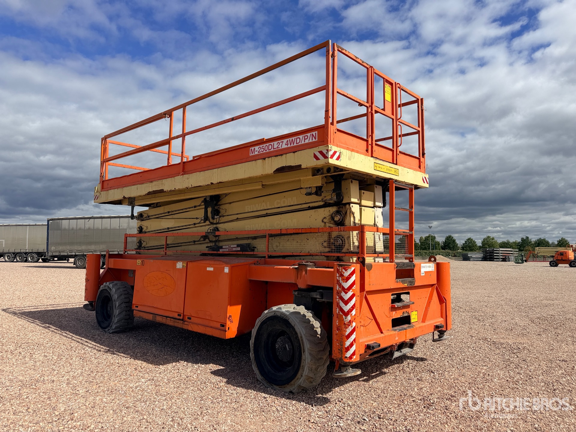 2014 Holland Lift M-250DL27