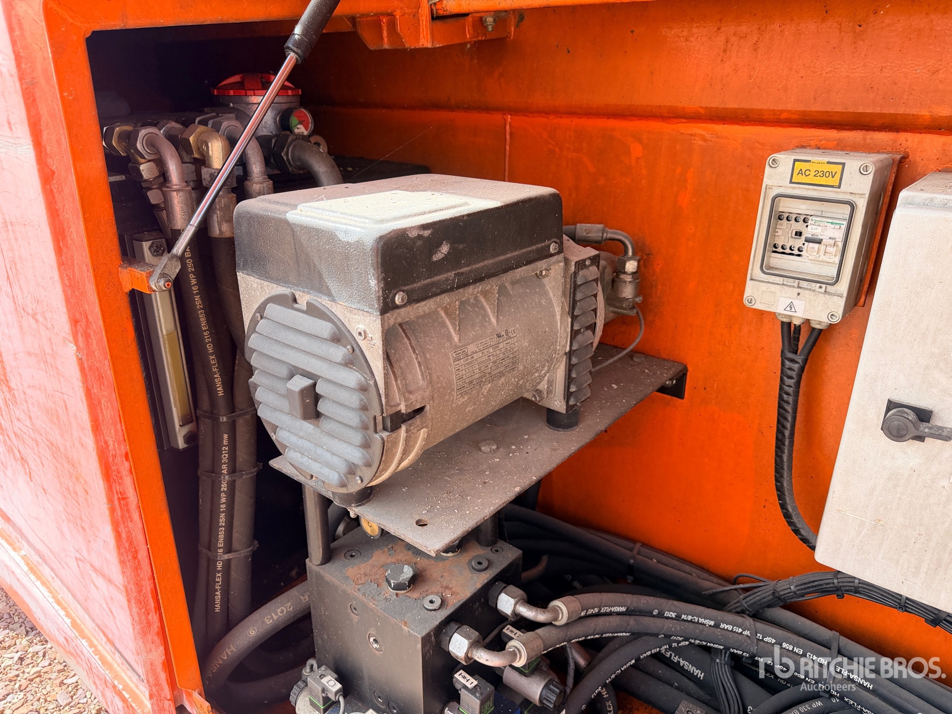 2014 Holland Lift M-250DL27