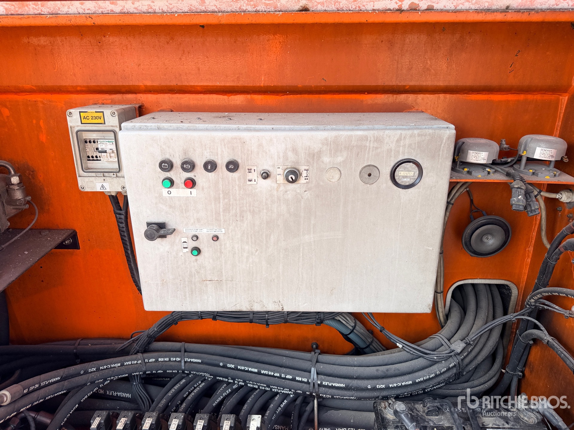 2014 Holland Lift M-250DL27