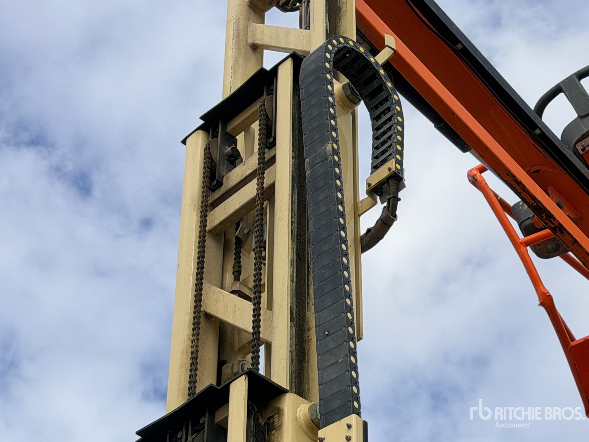 2014 JLG TOUCAN 10E
