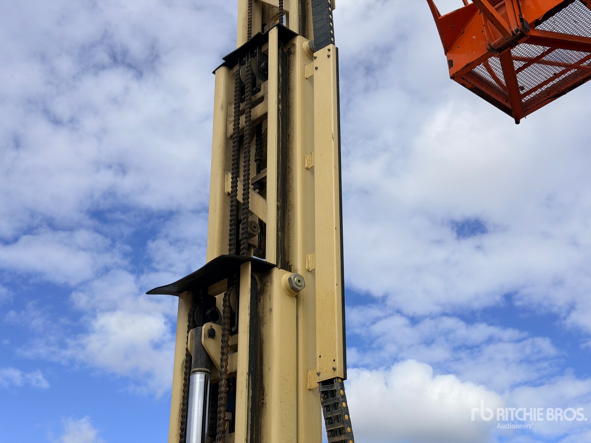 2014 JLG TOUCAN 10E