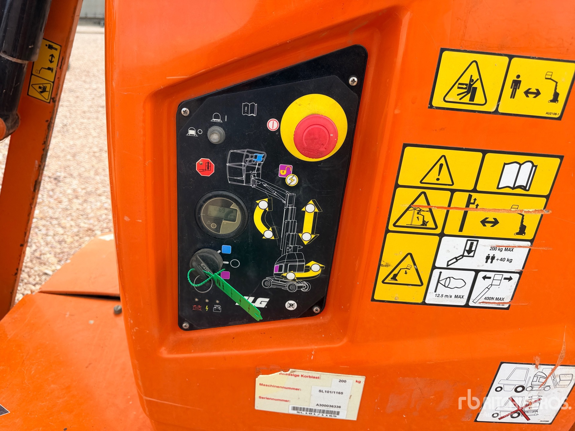 2014 JLG TOUCAN 10E