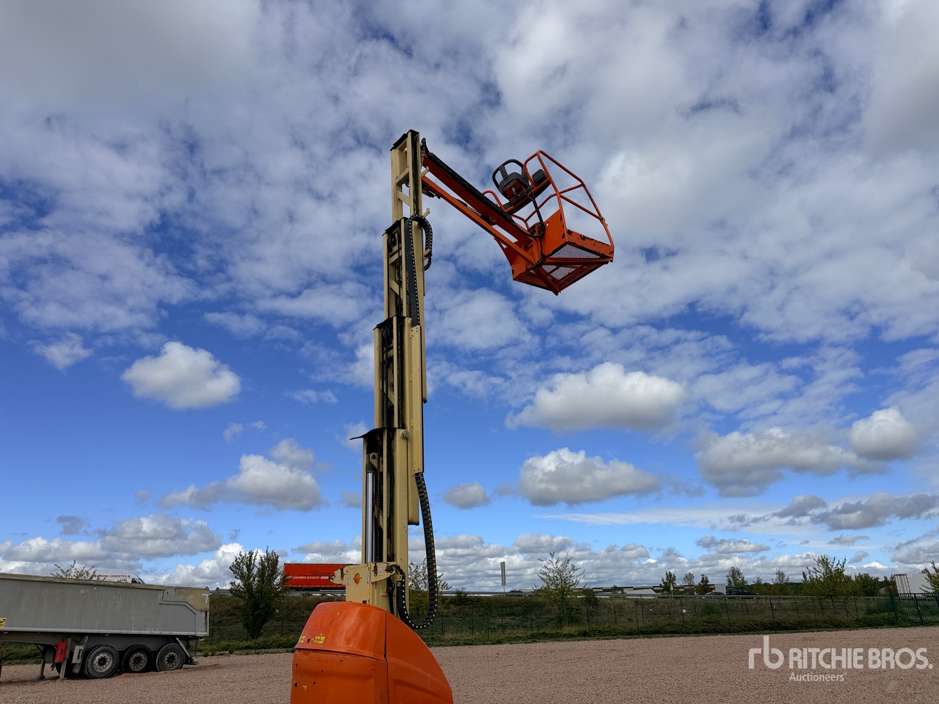 2014 JLG TOUCAN 10E