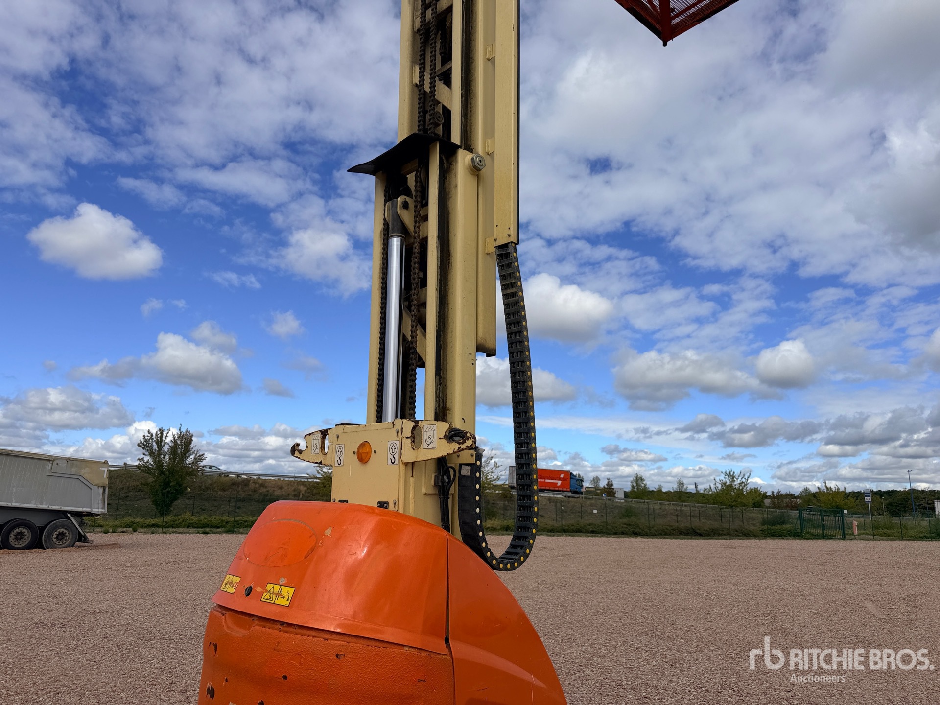 2014 JLG TOUCAN 10E