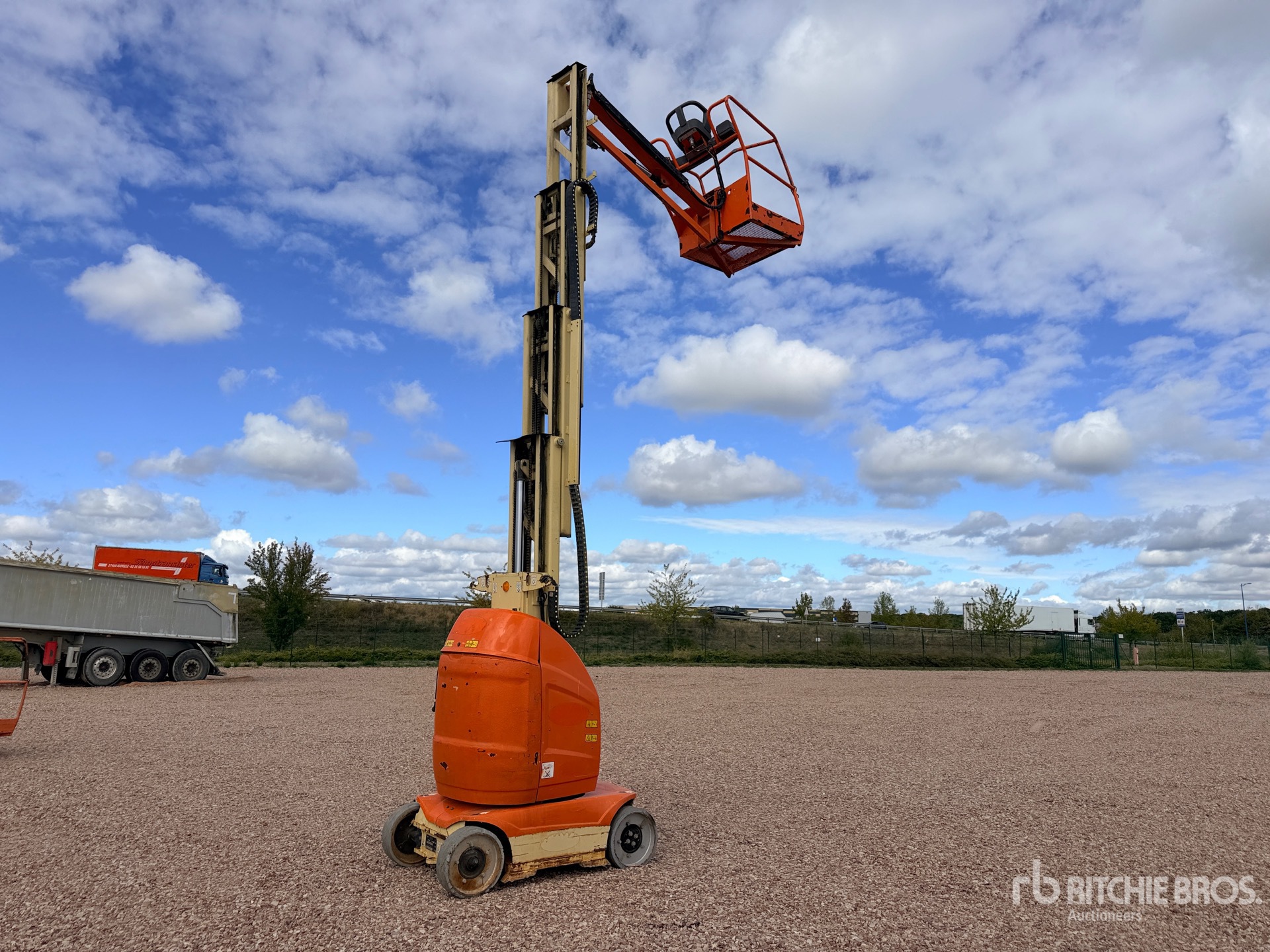2014 JLG TOUCAN 10E