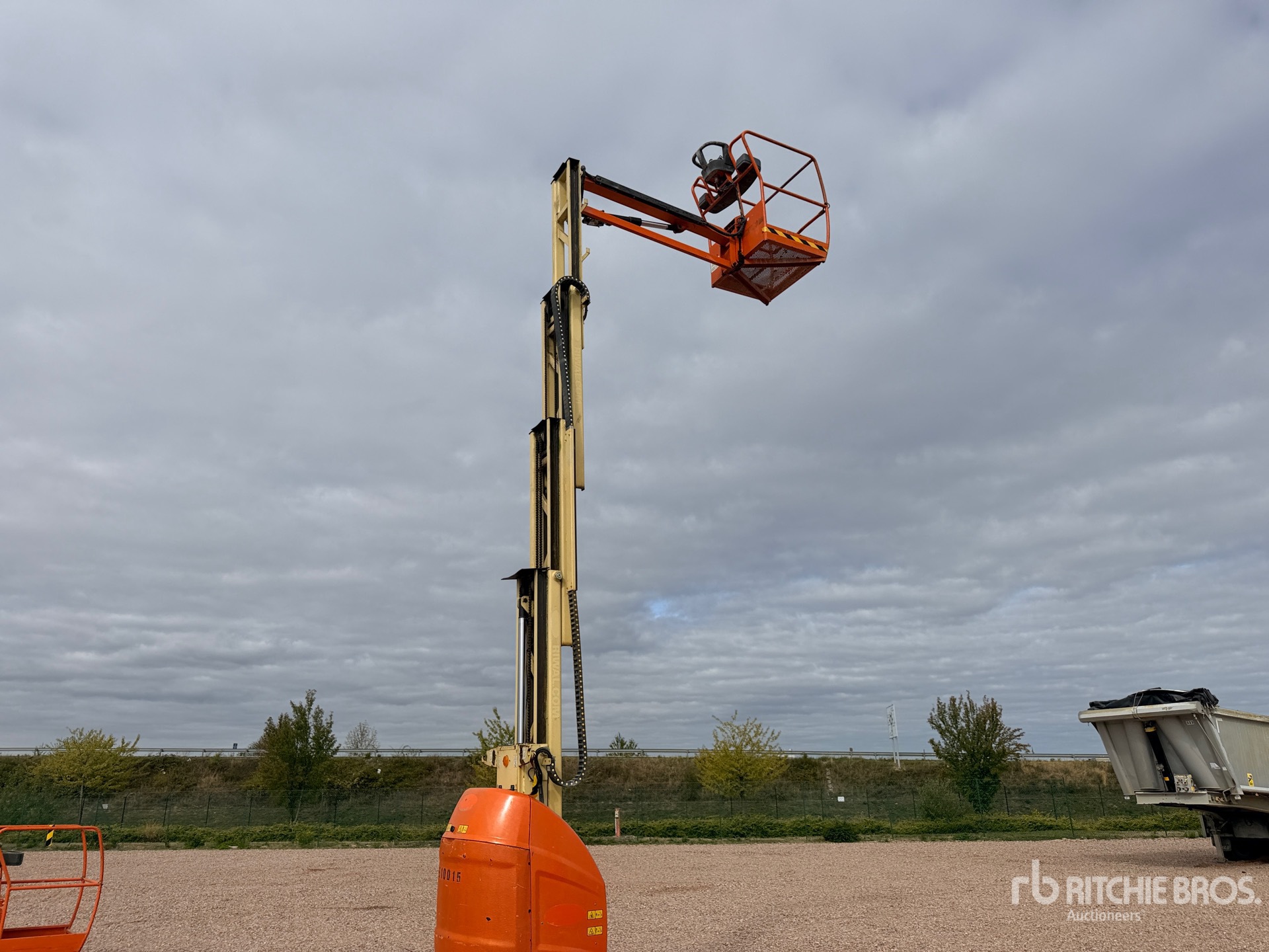 2014 JLG TOUCAN 10E