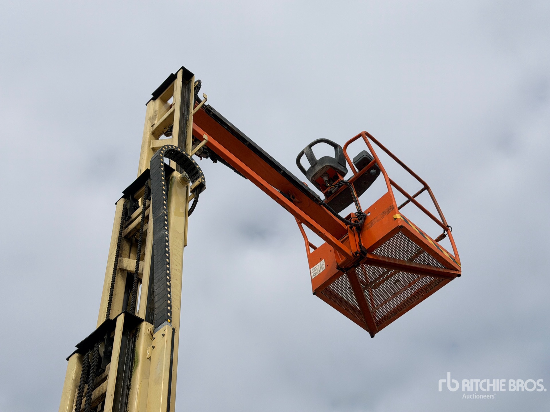 2014 JLG TOUCAN 10E