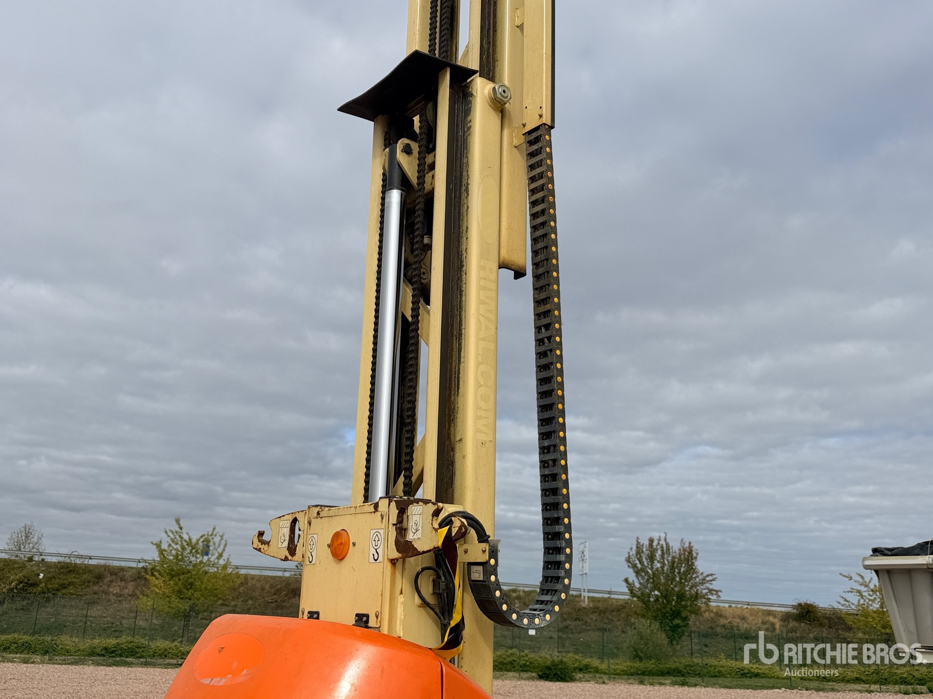 2014 JLG TOUCAN 10E