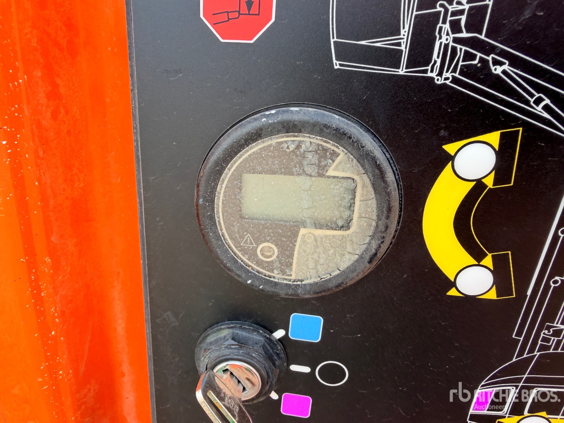 2014 JLG TOUCAN 10E