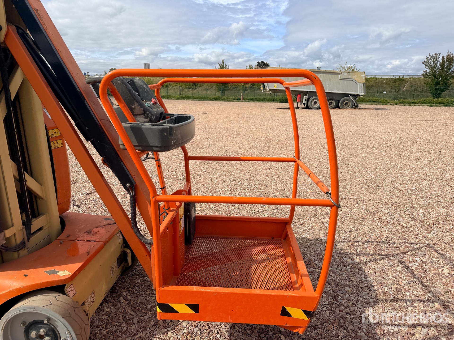 2014 JLG TOUCAN 10E
