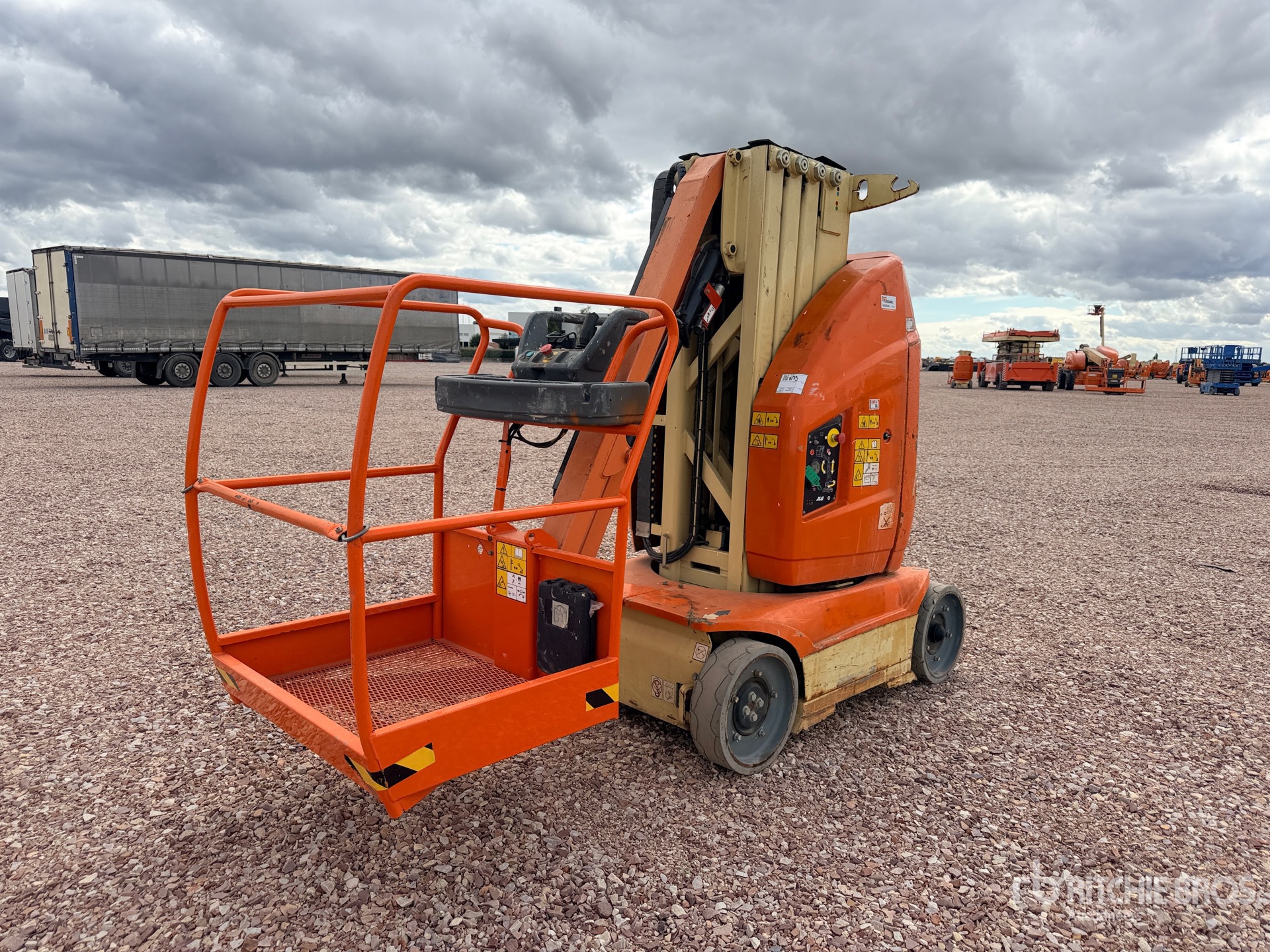 2014 JLG TOUCAN 10E